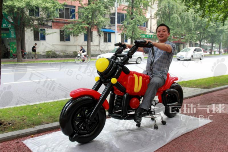 供應魔術氣球哈雷/氣球汽車/氣球造型/氣球F1/魔術氣球編織