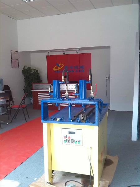 供應(yīng)不銹鋼管沖孔機(jī)