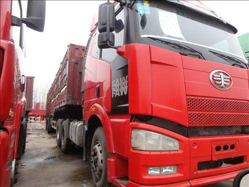 周口銷(xiāo)售解放J6雙驅(qū)高欄貨車(chē)圖片