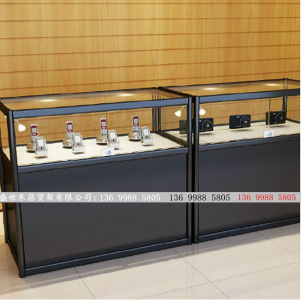 供應(yīng)深圳*鈦合金展示柜貨架