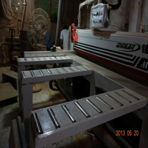 供應(yīng)石膏板裁板鋸ABS板開(kāi)料鋸高精密無(wú)塵安全開(kāi)料