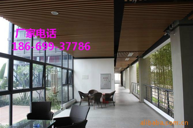 供應(yīng)生態(tài)木150粗紋天花效果圖