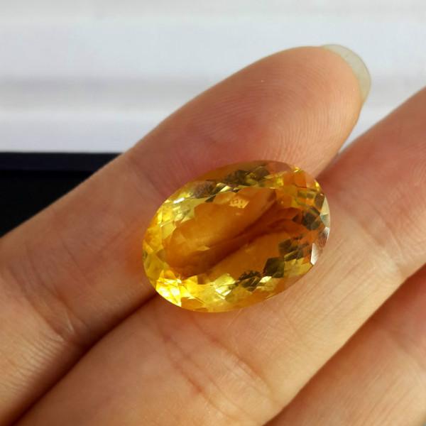 供應(yīng)火彩閃耀的*黃水晶橢圓形戒面