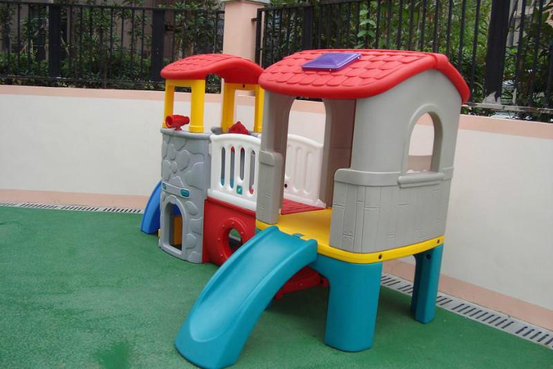 幼兒園滑梯圖片