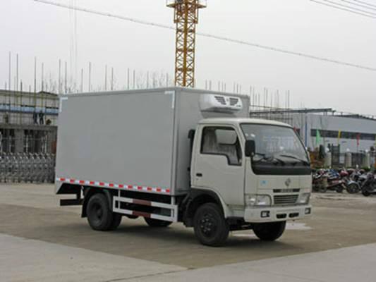 东风福瑞卡CLW5050XLC3型冷藏车