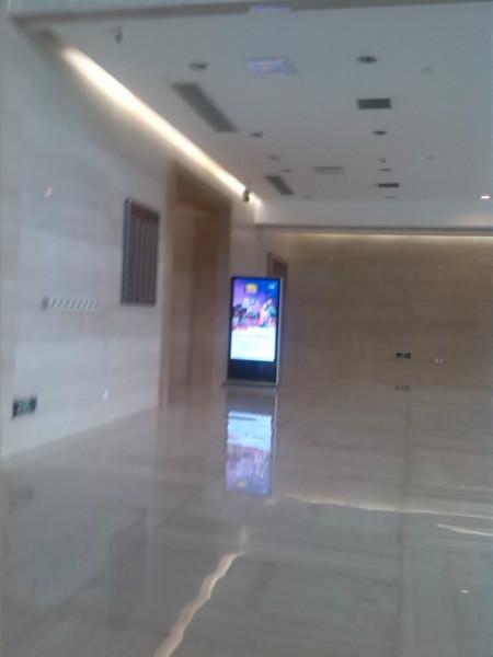 蘋果款立式廣告機(jī)圖片/蘋果款立式廣告機(jī)樣板圖 (2)