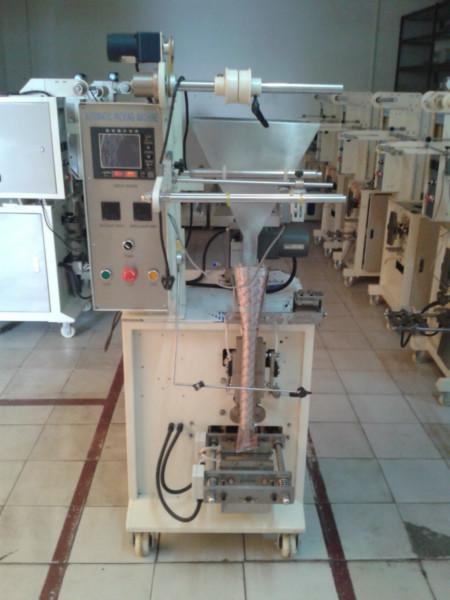 供應(yīng)花生顆粒包裝機(jī)樣品多多-炒貨瓜子包裝機(jī)