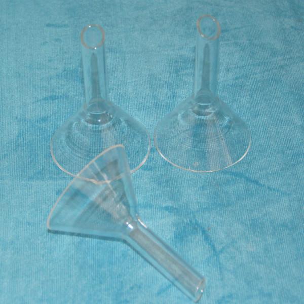 供應(yīng)玻璃儀器 加料漏斗 漏斗 三角加料漏斗 固體加料漏斗 150MM
