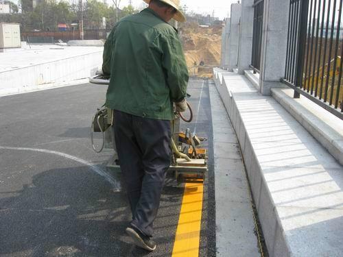 供应重庆道路标线重庆车位划线