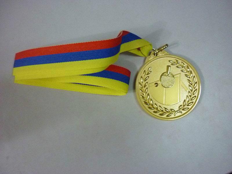 供應(yīng)運(yùn)動員獎牌　專業(yè)訂制獎牌