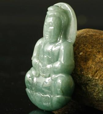 供應(yīng)吊墜項鏈開光天然A貨糯種翡翠觀音