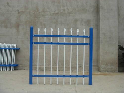 小區(qū)護(hù)欄網(wǎng)圍欄網(wǎng)廣安鐵絲網(wǎng)圍欄圖片