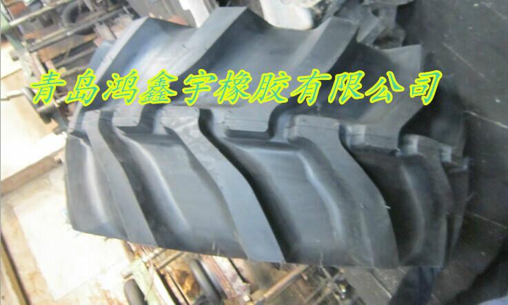 供應(yīng)大型拖拉機(jī)人字輪胎427/70R20