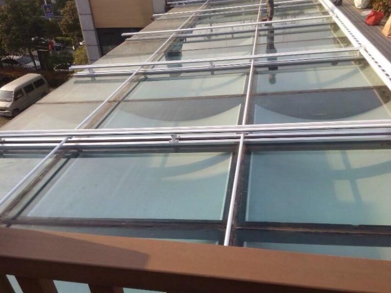 電動外遮陽天幕棚圖片