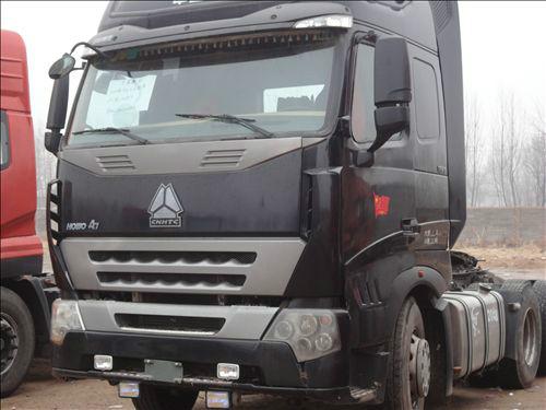 供應二手豪沃A7雙驅高欄13米半掛車