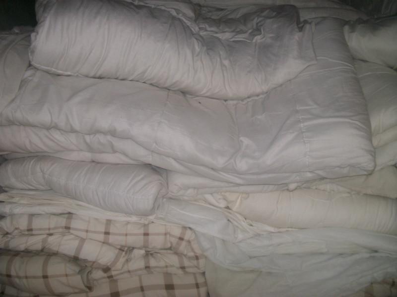 供應(yīng)5元處理賓館床上用品 濟(jì)南賓館床上用品