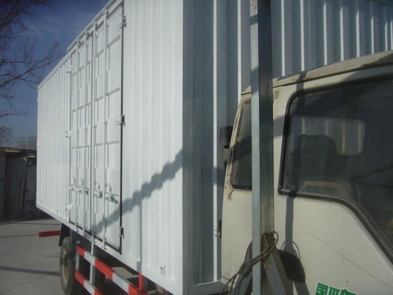 供應(yīng)翻新鐵瓦楞車廂/翻新鐵瓦楞車廂翻新