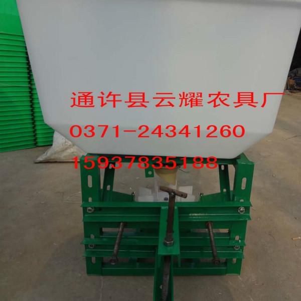 供應(yīng)廣東深圳加厚型撒肥料機(jī)*價(jià)，廣東深圳加厚型撒肥料機(jī)生產(chǎn)批發(fā)