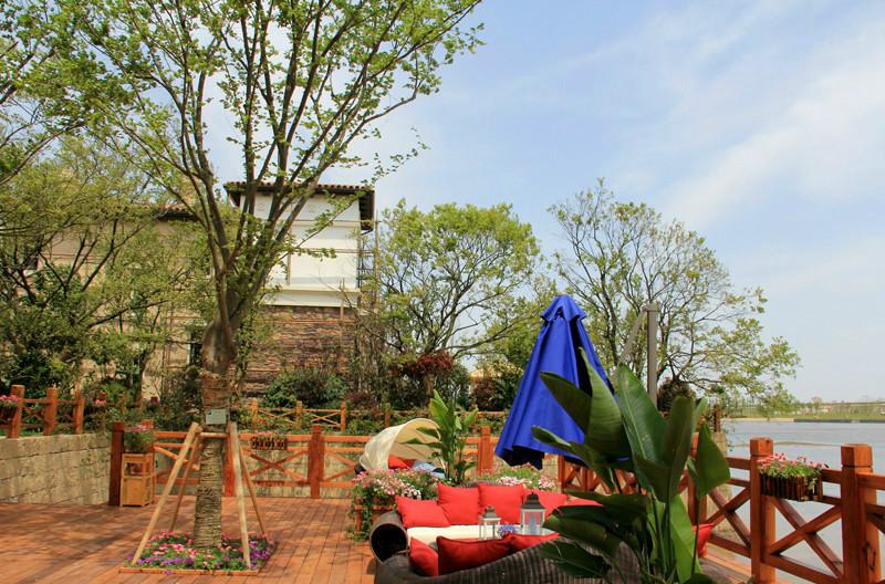 供應(yīng)別墅花園設(shè)計(jì)微風(fēng)輕拂水清幽夏微涼