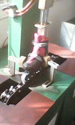 供應(yīng)輪滑鞋輪子耐磨試驗(yàn)機(jī)，GB20096-2006