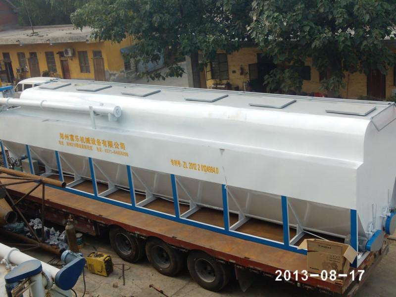 供應(yīng)30噸散裝飼料運(yùn)輸車(chē)報(bào)價(jià)，河南30噸散裝飼料運(yùn)輸車(chē)