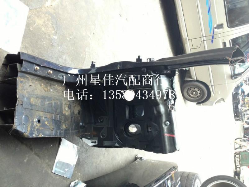 供應(yīng)廣州哪里有寶馬X5E70配件專賣店，X5前葉子板內(nèi)鐵大梁二手