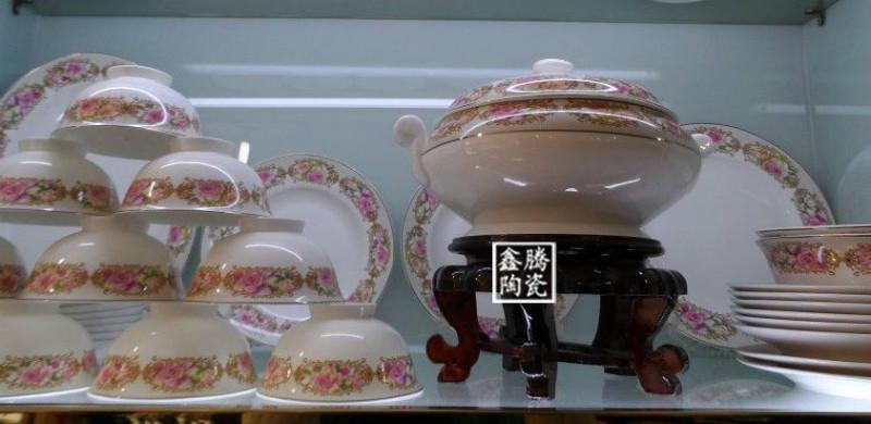 供應(yīng)景德鎮(zhèn)56頭青花餐具 廠家定做青花玲瓏餐具 *骨瓷餐具