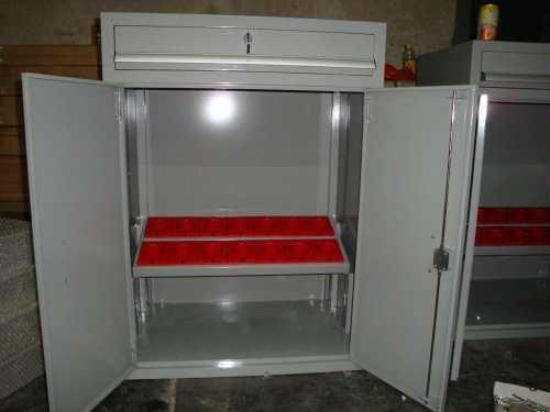 明治2米帶護(hù)欄平臺梯圖片