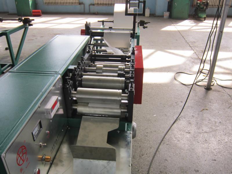 供應全自動檸檬果袋機/四川套檸檬紙袋成型機械/山東檸檬套袋機廠家