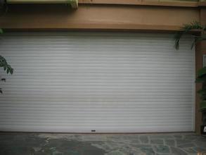 中山福星電動卷閘廠專業(yè)手拉閘電動閘無聲閘彩色閘。