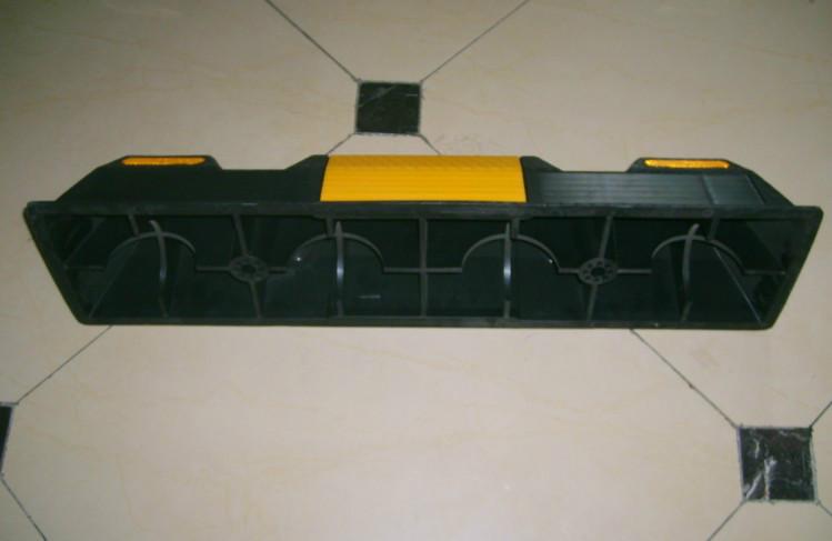 供應(yīng)大型車停車定位塊進(jìn)口*定位器反光片檔車器