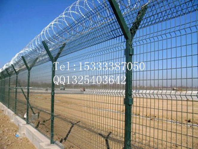 防攀爬護(hù)欄網(wǎng)廠圖片