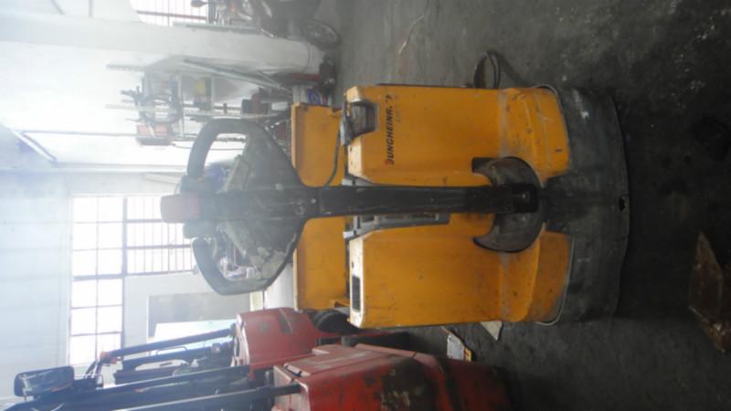 永恒力叉車(chē)維修永恒力EJE120托盤(pán)圖片