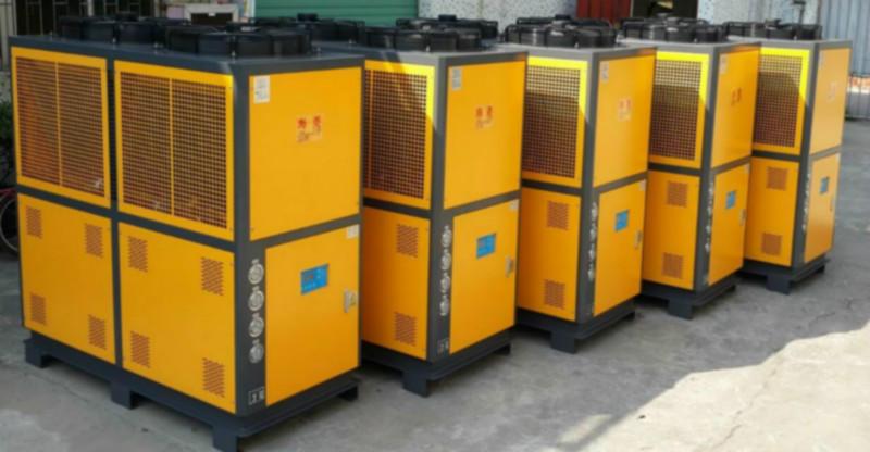 供應(yīng)廠家直銷哈爾濱風(fēng)冷式螺桿機