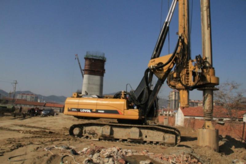 內(nèi)江旋挖鉆機(jī)租賃公司