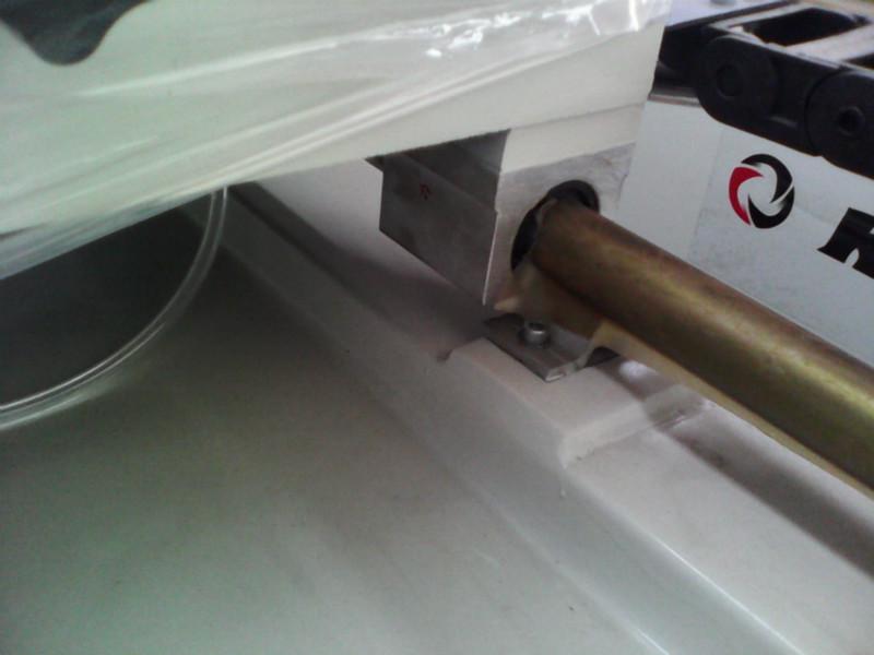 供應(yīng)鋁合金型材直線切割鋸床凱岳鋁門窗設(shè)備