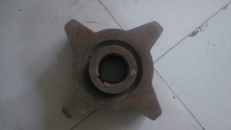 單鏈除渣機(jī)十字刮板/除渣機(jī)鏈條/除渣機(jī)鏈輪/錳鋼鏈條/四齒鏈輪