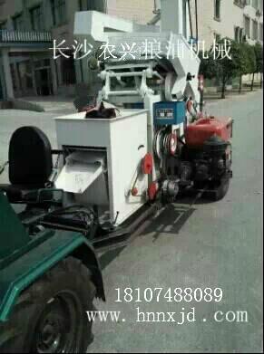 供應(yīng)永州流動(dòng)方向盤拖拉機(jī)碾米機(jī)簡(jiǎn)單易學(xué)