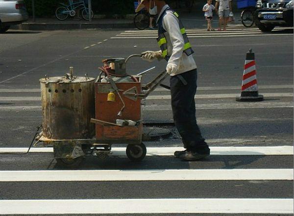 供应重庆路景建筑装修公司，花园小区划线施工电话