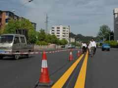 供应重庆沥青路面道路划线多少钱一米