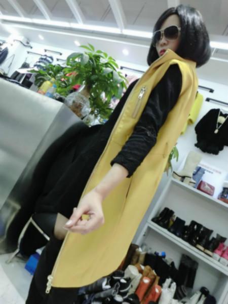 供應(yīng)服裝折扣店在哪里進(jìn)貨廣州哪里有外貿(mào)尾貨批發(fā)