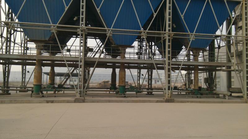 供應*主席視察新型輸送設備