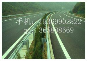 供應(yīng)福建廈門(mén)防撞波形梁護(hù)欄出廠價(jià)