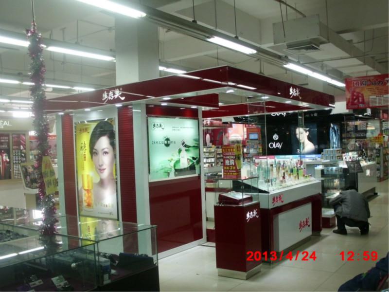 供應(yīng)濟(jì)南展柜制作濟(jì)南柜臺制作濟(jì)南展臺制作