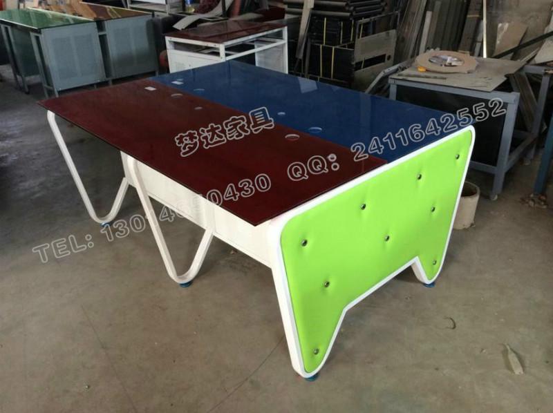 新鄉(xiāng)網(wǎng)吧桌椅圖片