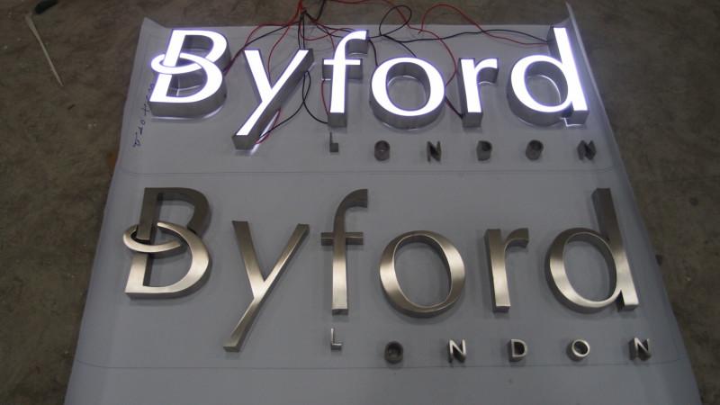 供應(yīng)不銹鋼沖孔字 深圳市智誠標識制作廠家 *惠 *