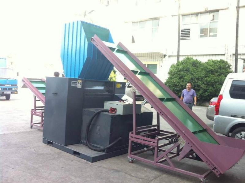 供應(yīng)山東吉田板材型材強(qiáng)力破碎機(jī)