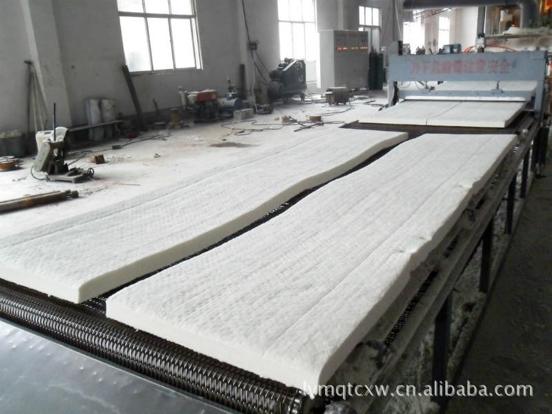 供應(yīng)山東磚窯施工改造保溫硅酸鋁纖維甩絲毯陶瓷纖維毯
