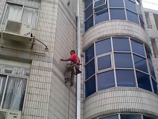 供應(yīng)專業(yè)深圳公明外墻清洗補(bǔ)漏有限公司