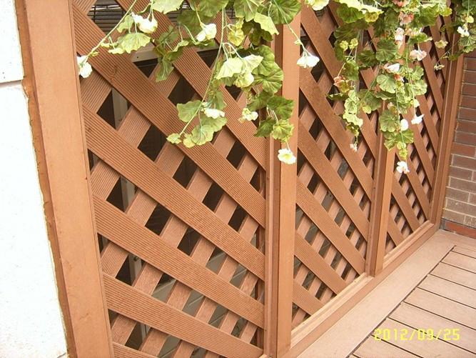 園林木塑花格柵促銷；街道花格柵供應(yīng)；公園花格批發(fā)；塑木花格價(jià)格 廣東戶外木塑花格柵